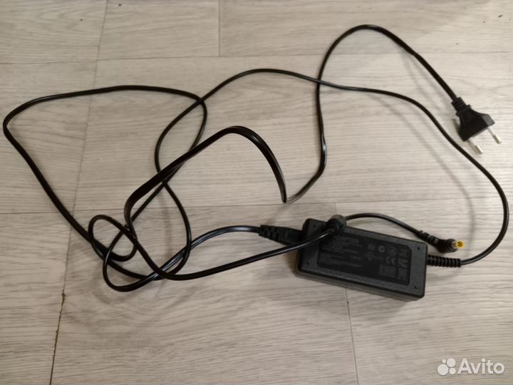 Адаптер питания сетевой для мониторов