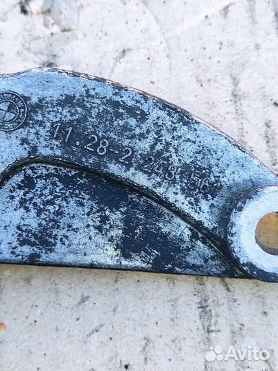 Кронштейн ролика генератора bmw e39 м57 дизель