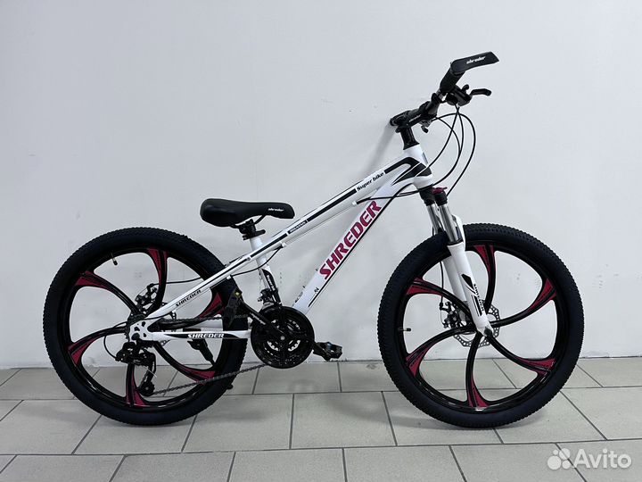 Велосипед новый литые диски