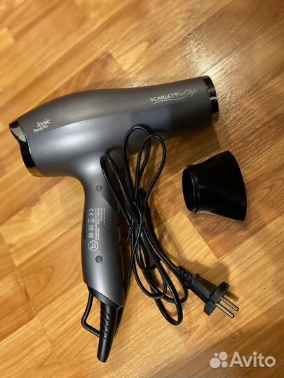 Фен Scarlett SC-HD70I25