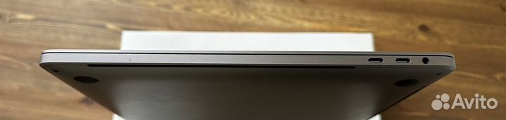 MacBook Pro 15 2017 i7 16/256 отличный акб 93%
