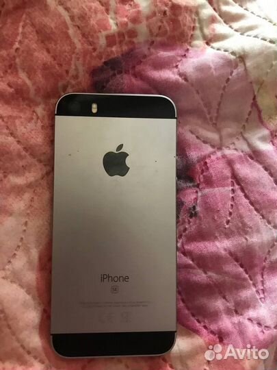 iPhone SE, 32 ГБ