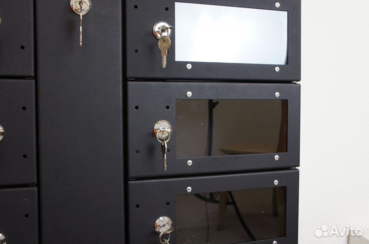 Автомат для зарядки телефонов на 10 и 12 ячеек