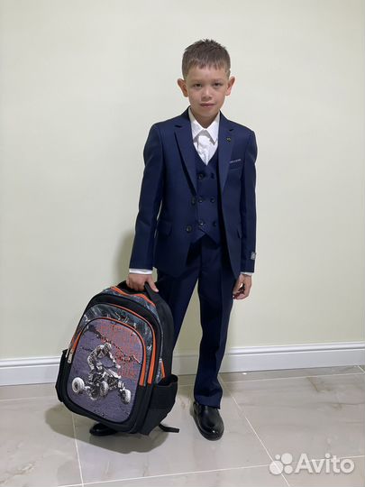 Школьный костюм