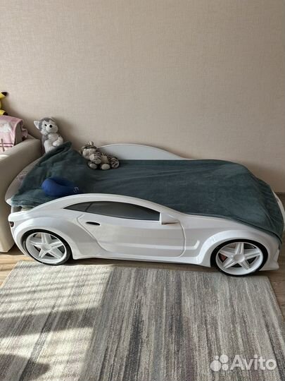 Детская кровать машинка