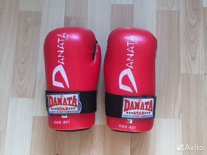 Боксерские перчатки