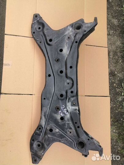 Балка передняя подрамник Mitsubishi Outlander XL