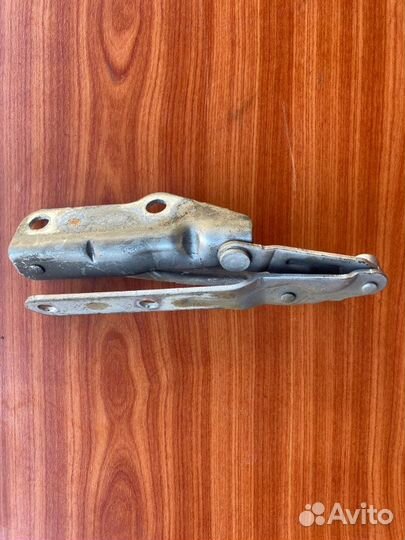 Петля капота передняя правая Vw Transporter T5 BNZ