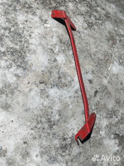 Нижняя распорка ваз