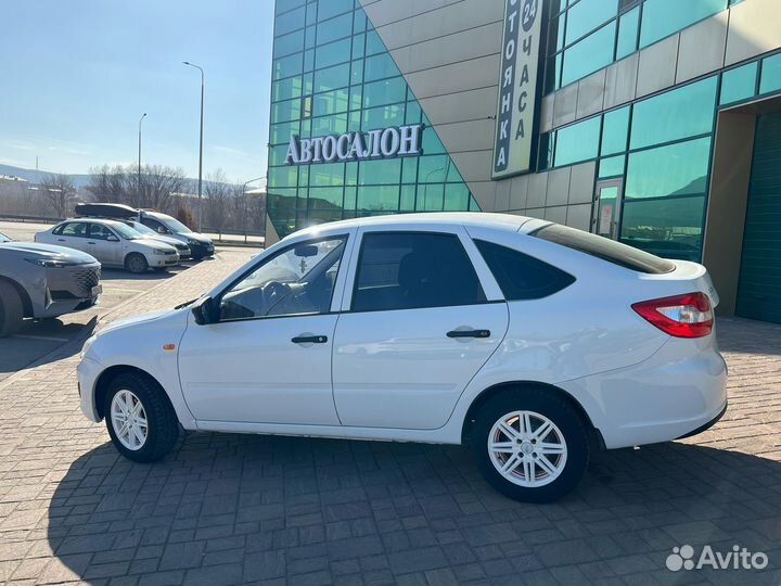 LADA Granta 1.6 МТ, 2015, 75 000 км