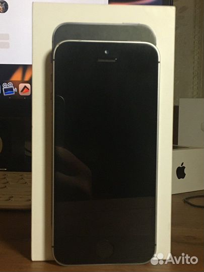 iPhone SE, 32 ГБ