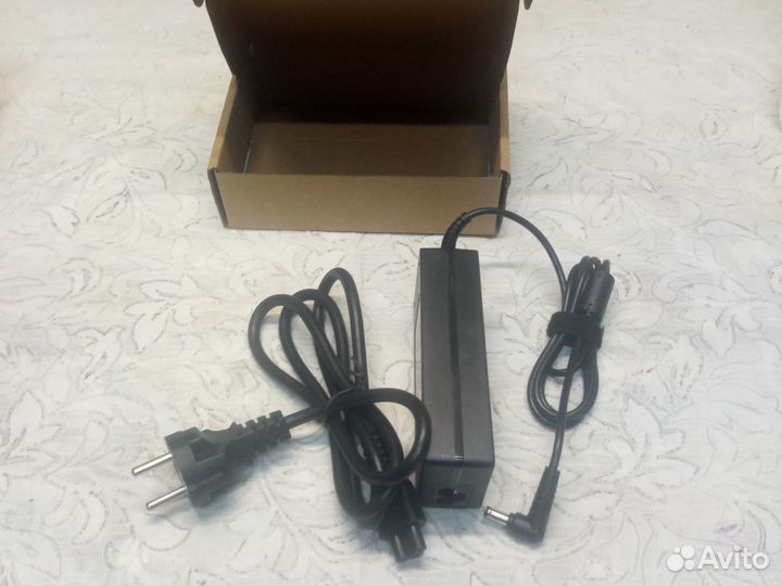Блок питания asus, адаптер для ноутбука/телевизора