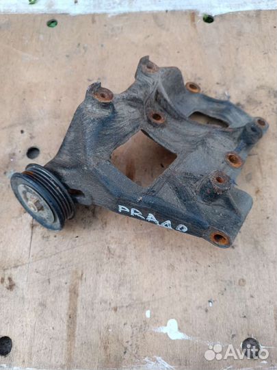 Кронштейн кондиционера Toyota LC Prado 90