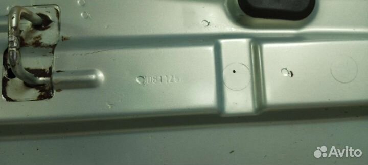 Капот на Renault Logan 1