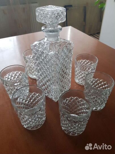 Штоф хрустальный и 6 стаканов Чехия