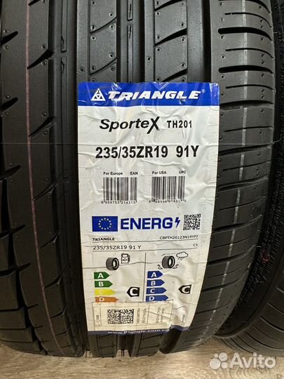 Triangle Sports TH201 235/35 R19 и 265/30 R19 99W