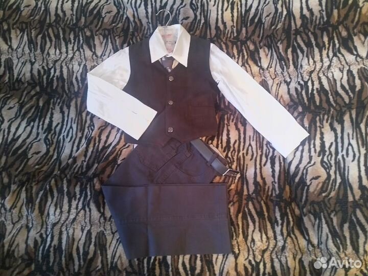 Костюмы, брюки для мальчиков