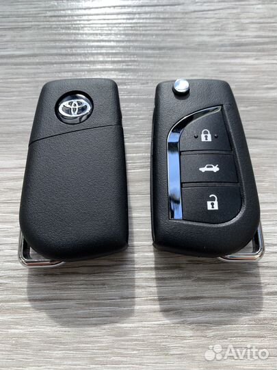 Ключ Toyota (с привязаой )