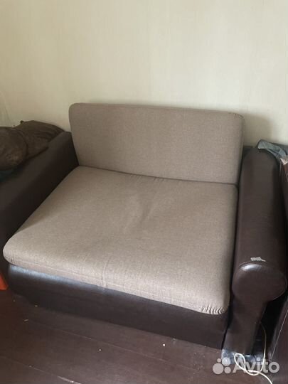 Диван прямой раскладной бу, с отсеком для белья
