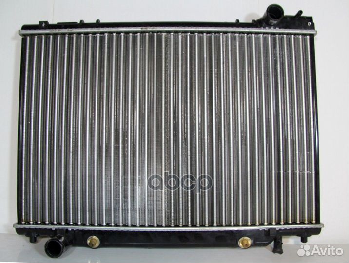 284744S Радиатор охлаждения Toyota Previa R10