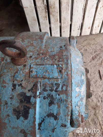 Мотор б/у. 5т. Самовывоз