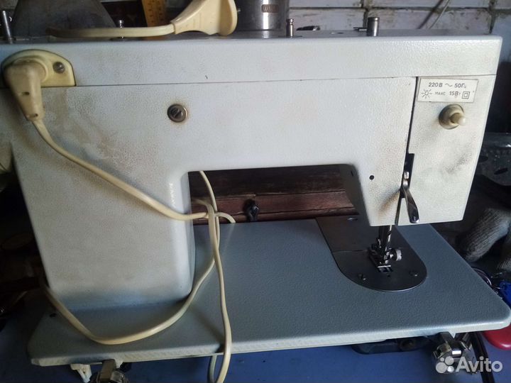 Производственная швейная машина бу
