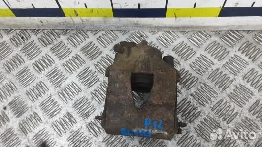 Суппорт тормозной передний правый skoda octavia A5