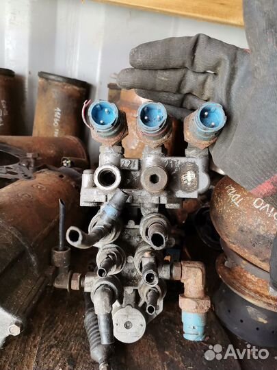 Кран защитный 4-х контурный Renault Magnum