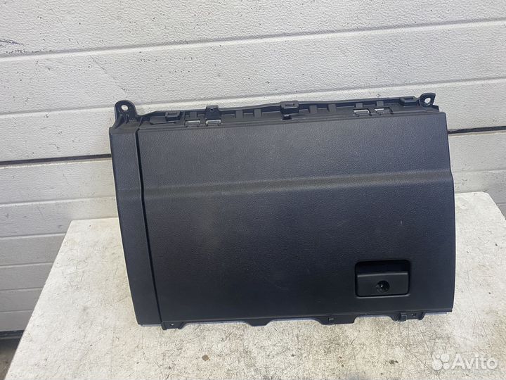 Toyota Land Cruiser Prado c 2009 - Бардачок