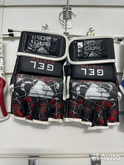 Перчатки для смешанных единоборств