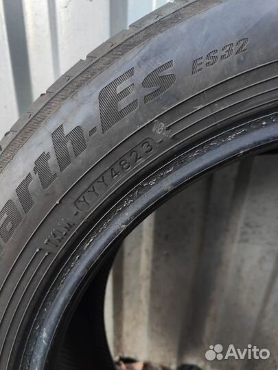 Yokohama Bluearth ES32 215/55 R17 94V