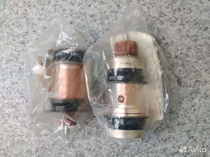 Вакуумный конденсатор кп1-8 5 кВ 4-100 пФ