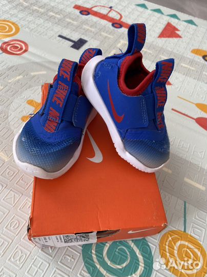 Кроссовки nike для мальчика 18-19р