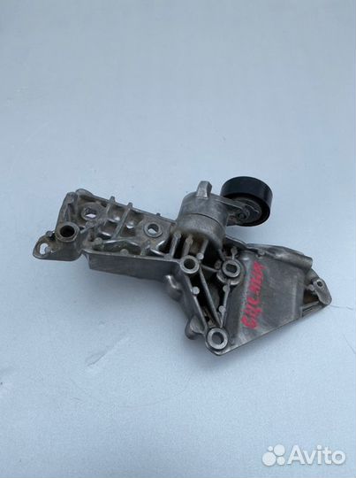 Кронштейн генератора Renault Scenic 2 1.6