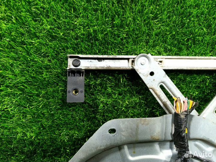 Стеклоподъемник передний левый Hyundai Tucson JM