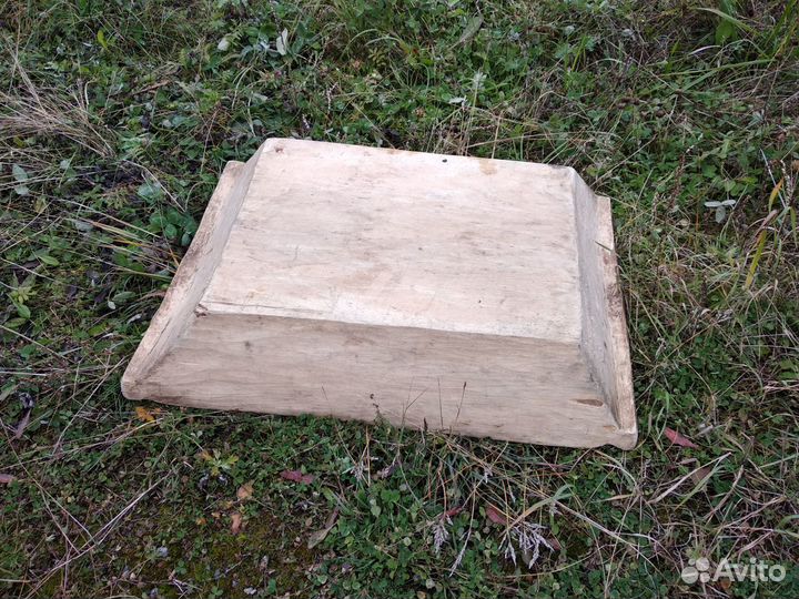 Старинные деревянные корыта