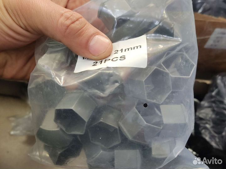 Колпачки на болты и гайки