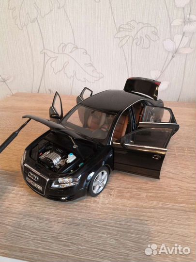 Audi A4 B7 Minichamps 1:18