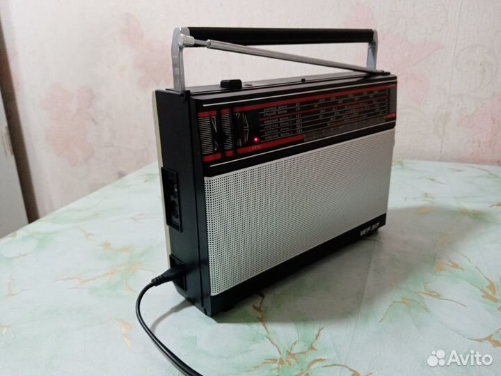 Радиоприемник VEF317 (СССР)