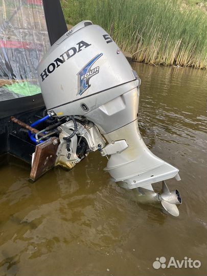 Продам лодочный мотор Honda 50