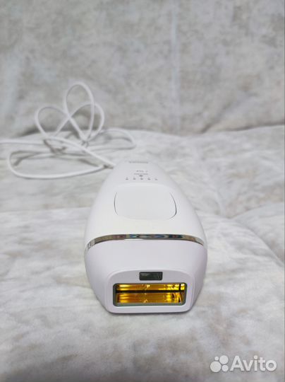 Фотоэпилятор Philips Lumea Essential
