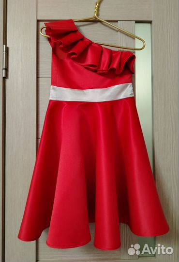 Платье праздничное