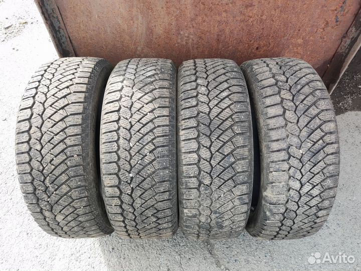 Gislaved Nord Frost 200 215/55 R18