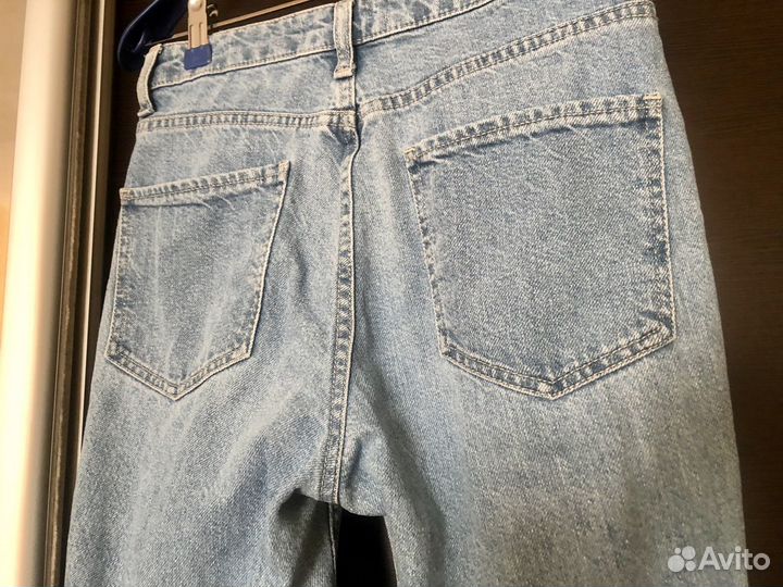Джинсы Bershka