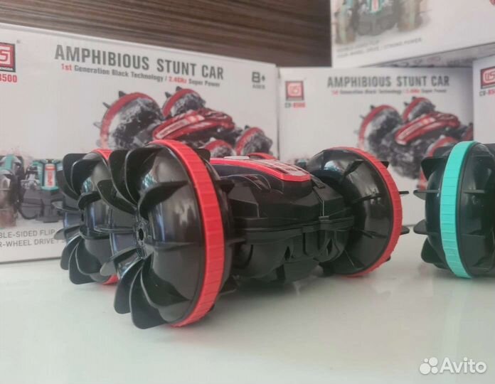 Машинка-перевертыш на пульте управления