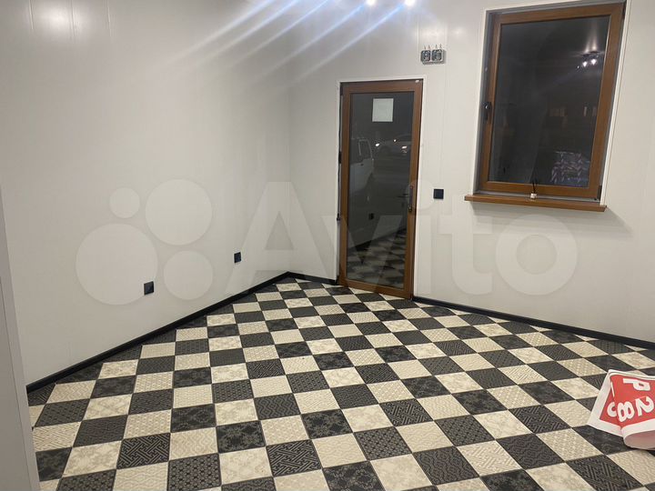 Торговая площадь, 17 м²