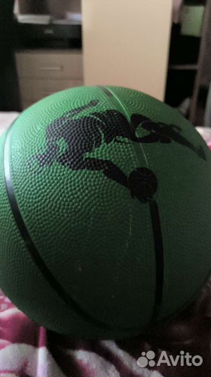 Баскетбольный мяч