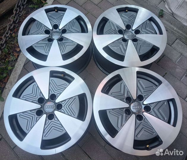 Оригинал Audi r-17 (5x112) как новые 4 шт