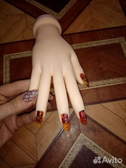 Тренировочная рука для маникюра и моделир ногтей