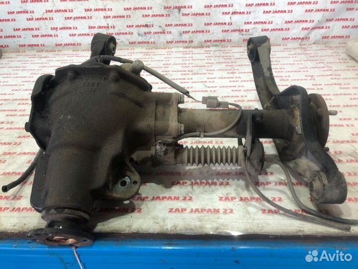 Редуктор передний Mitsubishi Delica PE8W 4M40 1997